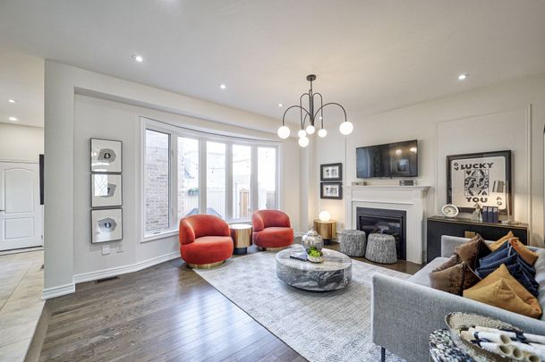 For Lease - 5 Bloom Street, Markham, Ontario - Photo 1