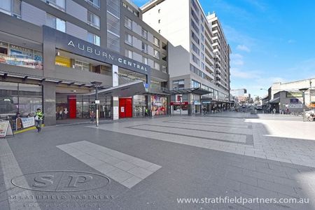 Modern Apartment With Great Views - Photo 2