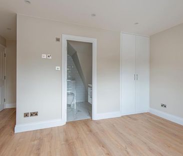 3 bedroom flat to rent - Photo 6