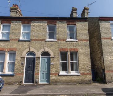 3 bedroom end of terrace house to rent - Photo 4