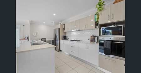 Available Mid December | Low Maintenance | Spacious Family Living - Photo 5