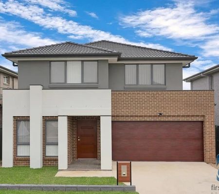 LARGE FAMILY HOME - Photo 5