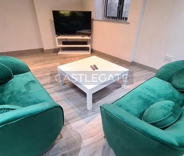 5 bedroom flat share to rent - Photo 4