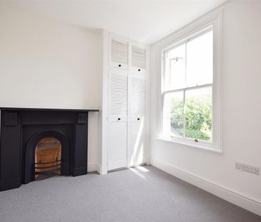 5 bedroom terraced house to rent - Photo 4