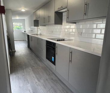 12 bedroom house share to rent - Photo 2