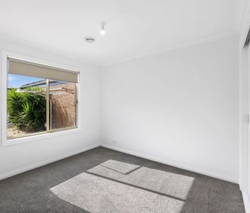 Quality Three Bedroom Home - Photo 5