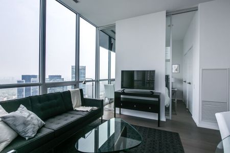 For Lease - 45 Charles Street Unit# 5209, Toronto, Ontario - Photo 4