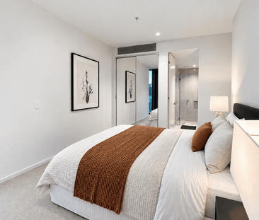 Fully Furnished 2-Bedroom Apartment in the Heart of Southbank - Photo 2