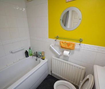 2 bedroom terraced house to rent - Photo 6