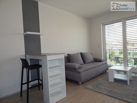 Pronájem bytu 1+kk a garsoniéry 38 m² - Photo 4