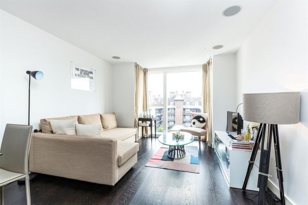 Moore House, Grosvenor Waterside, 2 Gatliff Road, London, SW1W - Photo 1