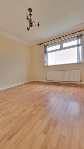 15 Mountview Drive, Dromore, BT25 1BP - Photo 2