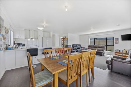 14 Red Robin Drive, Winter Valley - Photo 2