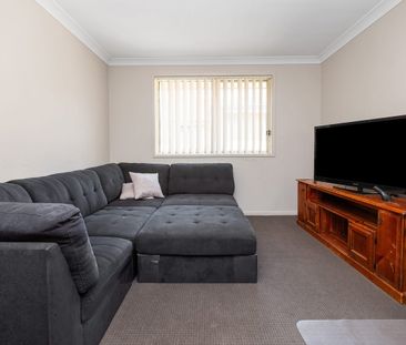 Quality Family Living in Aberglasslyn - Photo 1