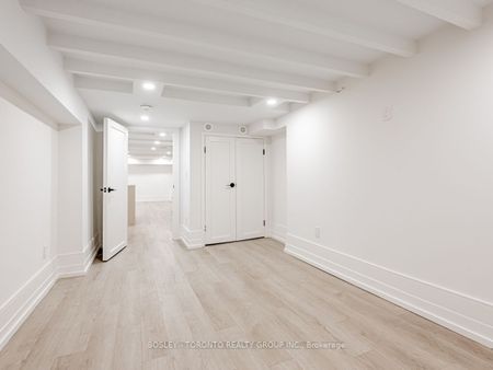 Townhouse For Lease | C8121808 - Photo 4