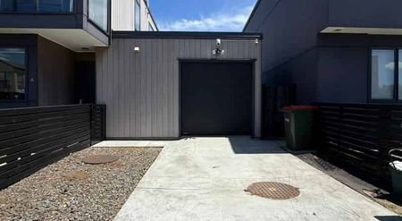 Spacious 4 Bedroom Home in McLennan Park Community - Photo 4