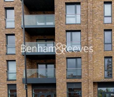 2 Bedroom flat to rent in Plough Way, Surrey Quays, SE16 - Photo 1