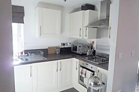 2 bedroom apartment to rent - Photo 4