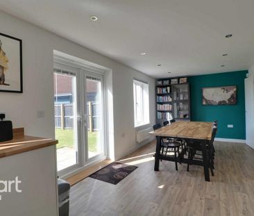 4 bedroom detached house to rent - Photo 3