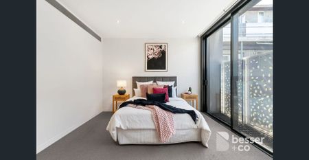 Contemporary Parkside Living with Designer Flair - Photo 4