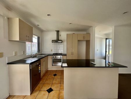 Four Bedroom Family Home in Handy Location - Photo 5