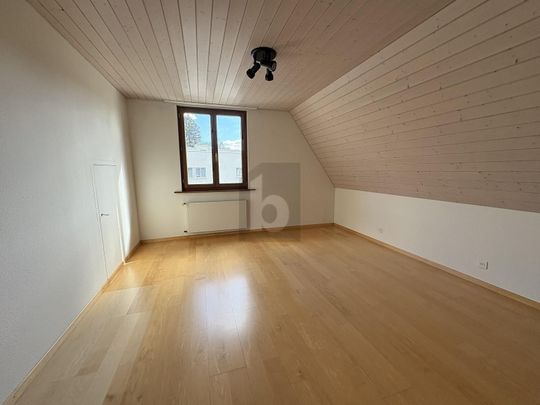 AN ZENTRALER LAGE MIT VIEL PLATZ UND WINTERGARTEN! - Foto 1