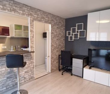 A LOUER - F2 MEUBLÉ + BALCON + PARKING - Photo 4