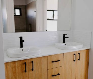 A selection of brand new 2 bed units for lease - 6 month lease term... - Photo 4