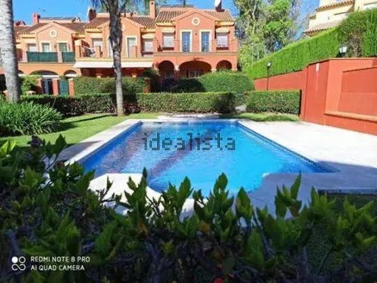 Alquiler de chalet pareado en Urbanizacion Guadalmina Alta - Photo 1