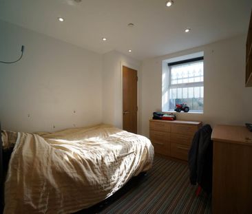 Flat 50 Holyhead Road - Photo 6