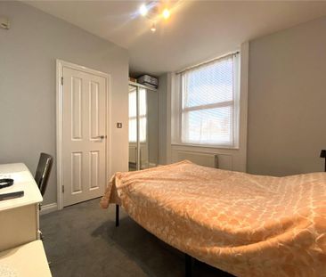 2 bedroom property to rent - Photo 4