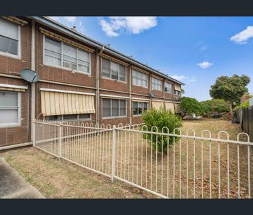 *** Ground Apartment - Amazing location - Central Frankston - Photo 6