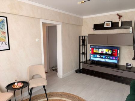Închiriez Apartament 2 Camere în Zona Centrală – Ren... - Fotografie 3