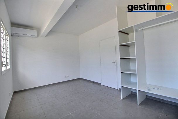 Location Appartement 2 pièces 37m² MACOURIA 97355 - Photo 1