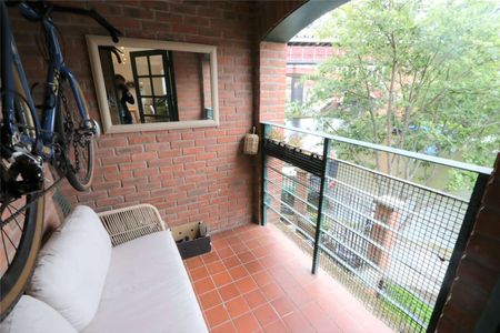 Unfurnished Two Double Bedroom Apartment with a parking space in the heart of Castlefield. - Photo 3