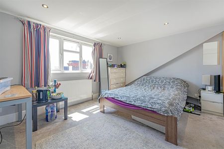 House To Let - Photo 5