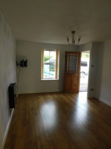 2 bedroom terraced house to rent - Photo 3