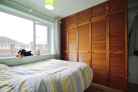 3 bedroom semi-detached house to rent - Photo 5
