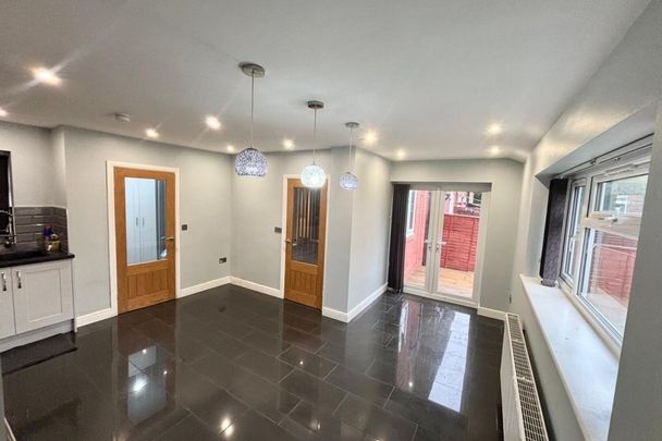 Wykebeck Street - Photo 1