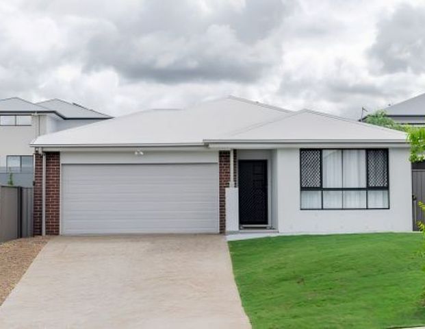 For Lease: Brand New Family Home with Dual Ensuites & Solar Panel in Greenbank - Photo 1