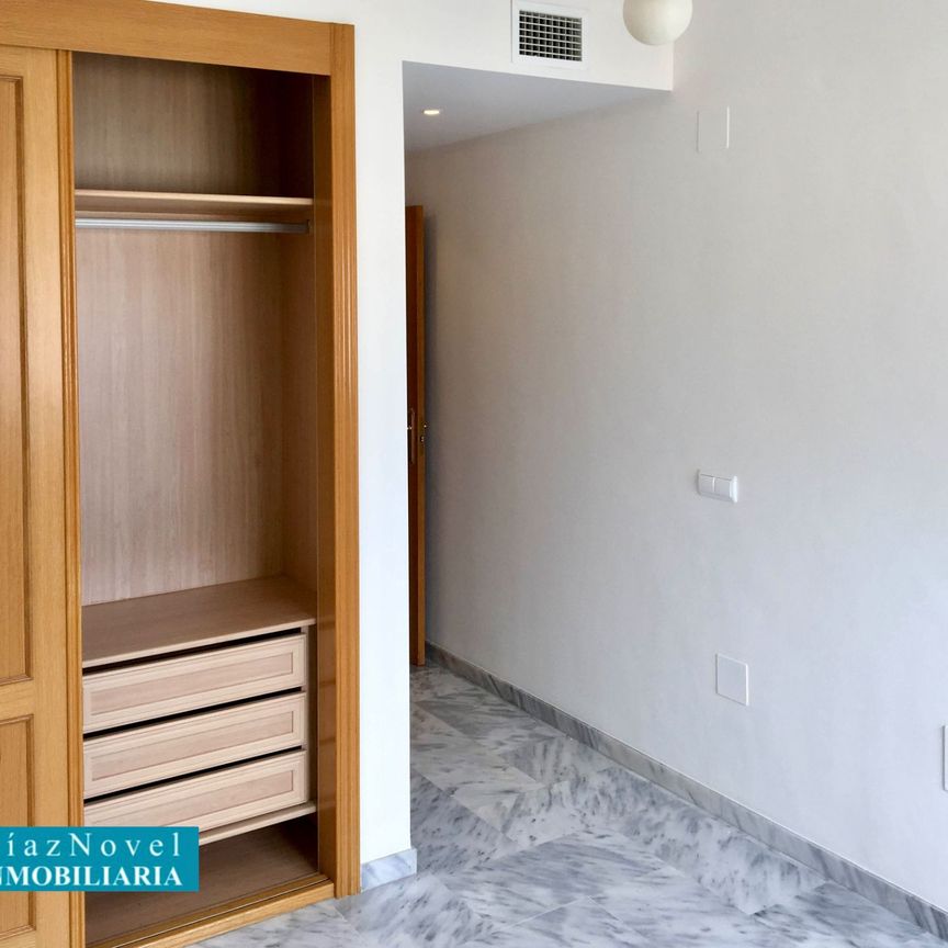 Piso de alquiler en Avenida de Los Pintores, 8, La Cala del Moral - Photo 1