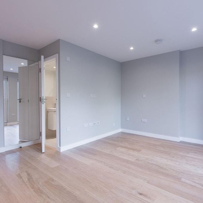 Flat to rent - Photo 1