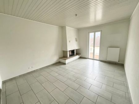 Appartement de 3.5 pièces avec balcon et cheminée - Foto 2