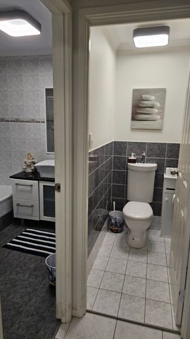 Shared House – 2 bedrooms available in independent Granny Flat - Photo 5