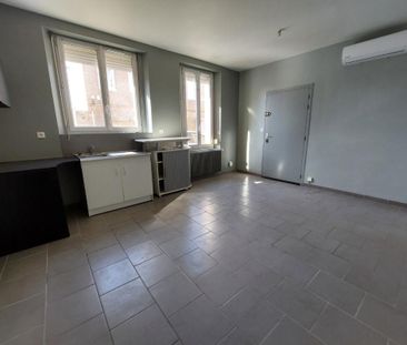 Location Appartement 2 pièces 42m² CAUDEBEC LES ELBEUF 76320 - Photo 1