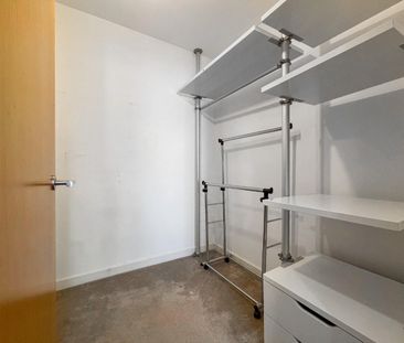 2 bedroom Flat To Let - Photo 3