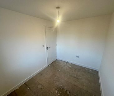 3 Bed Detached House, Meggitt Avenue, CV6 - Photo 6