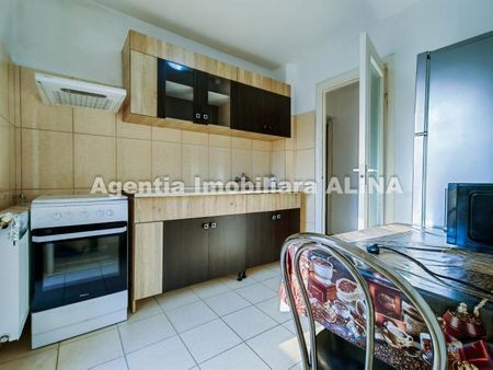 Apartament 2 camere in Deva, zona ultracentrala, Str. Ion Creanga, 52 mp, decomandat, etaj 3... - Fotografie 3