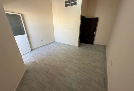 Spacious One-Bedroom Apartment for Annual Rent in - Photo 2