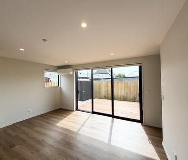 527 Hereford Street, Linwood - Photo 2